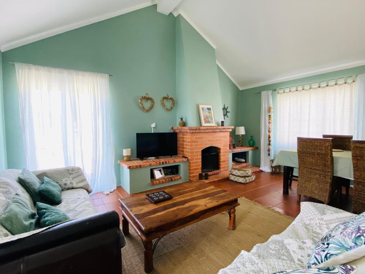 A Quinta Da Estrelinha Guest House Quinta de Cavaleiros Ngoại thất bức ảnh